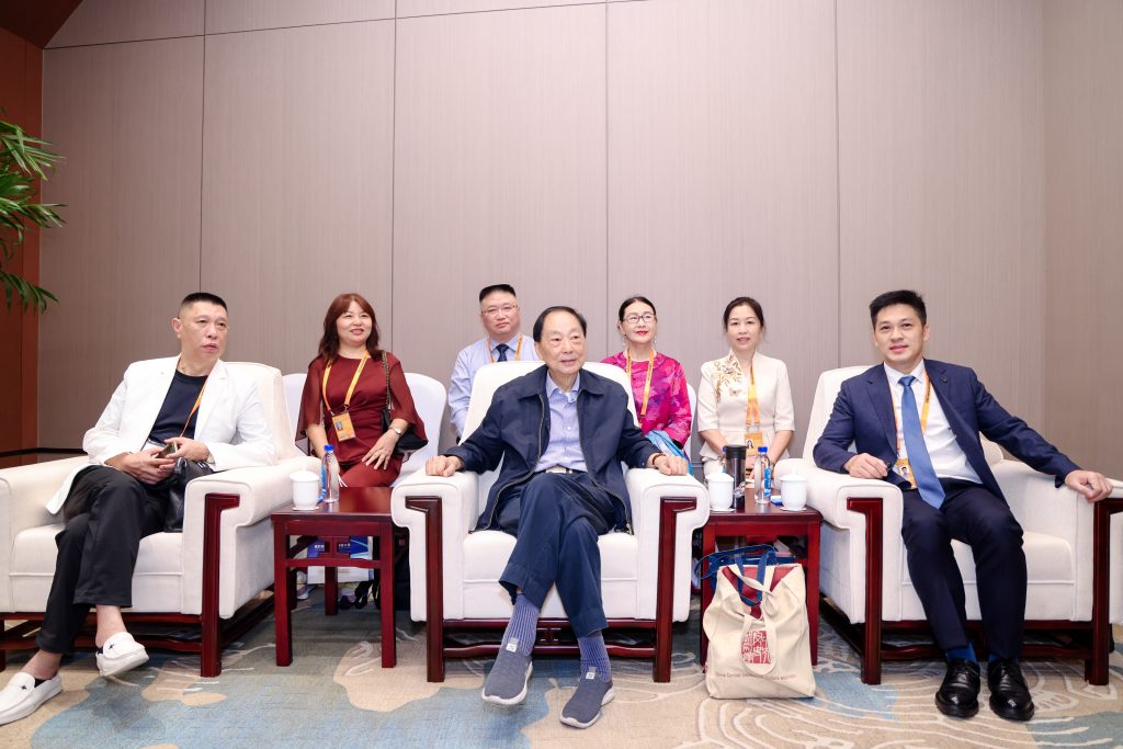 百余项目亮相世界前沿科技大会